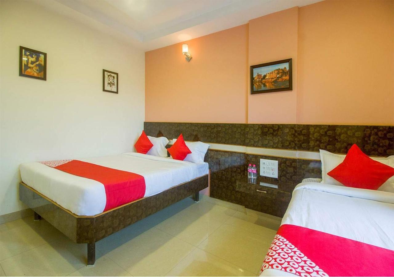 Hotel Wayfare Shirdi Extérieur photo