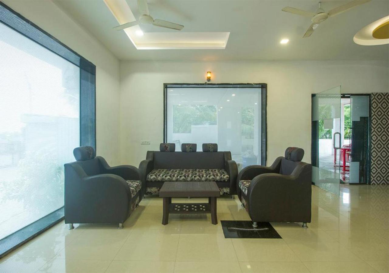 Hotel Wayfare Shirdi Extérieur photo