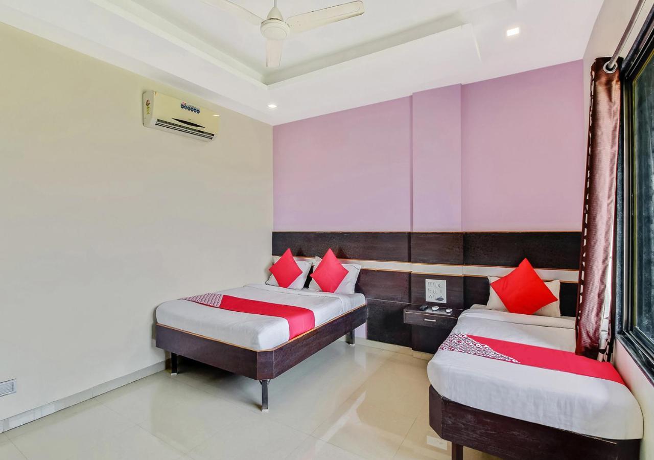 Hotel Wayfare Shirdi Extérieur photo