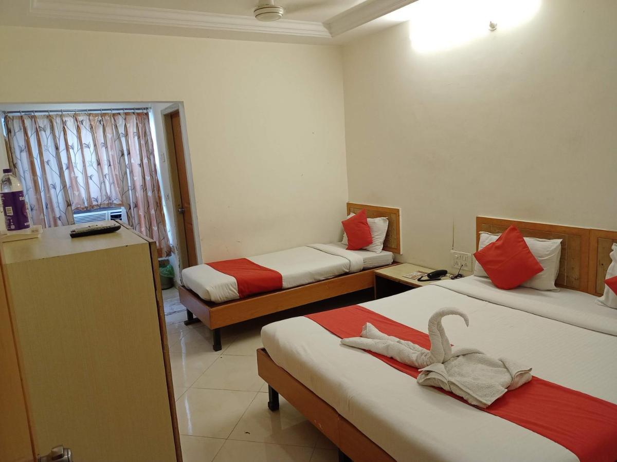 Hotel Wayfare Shirdi Extérieur photo