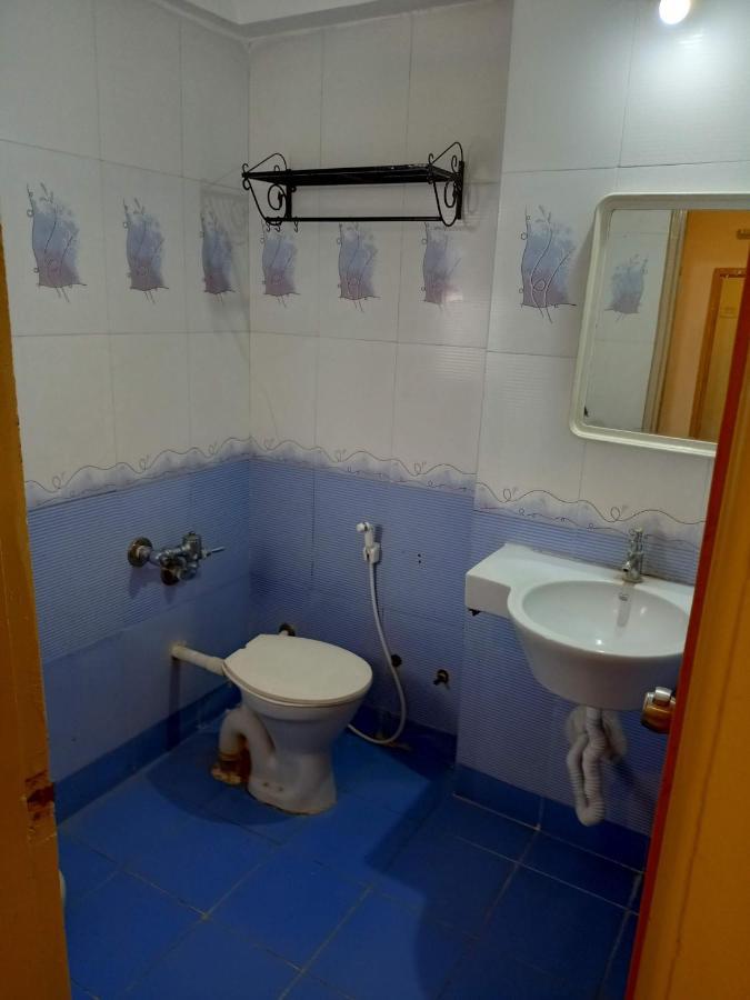 Hotel Wayfare Shirdi Extérieur photo