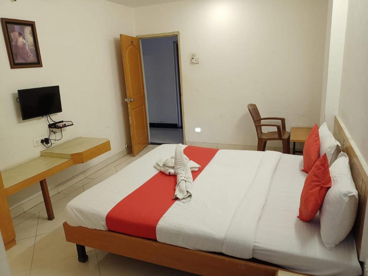 Hotel Wayfare Shirdi Extérieur photo
