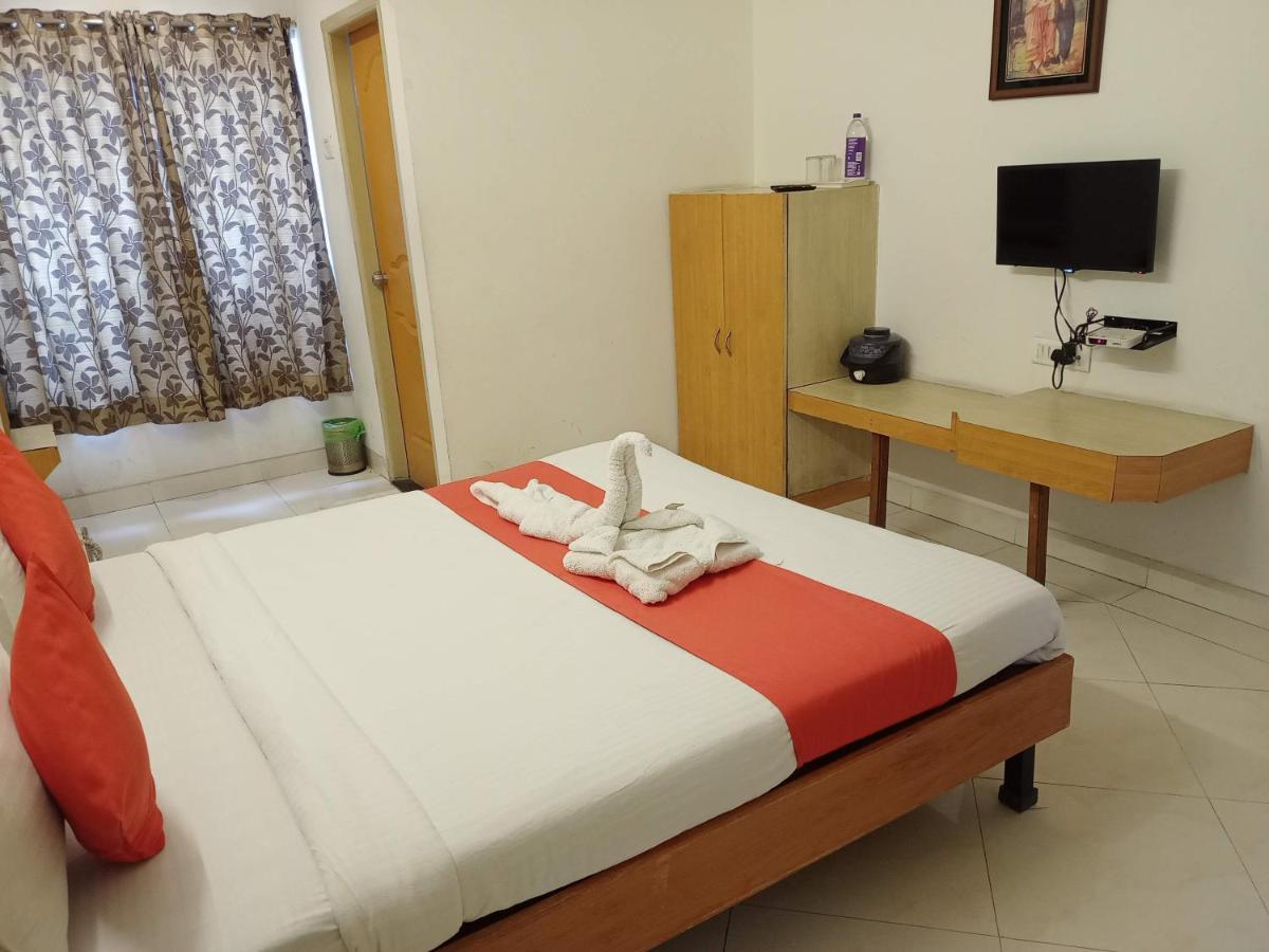 Hotel Wayfare Shirdi Extérieur photo