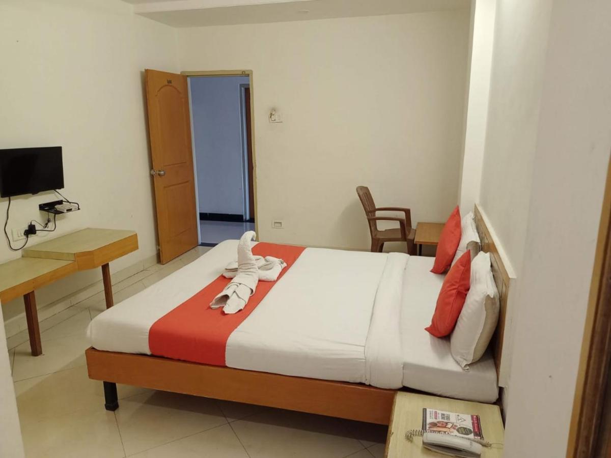 Hotel Wayfare Shirdi Extérieur photo
